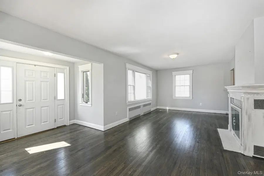 86 Horton Place, Syosset, NY 11791 - #3