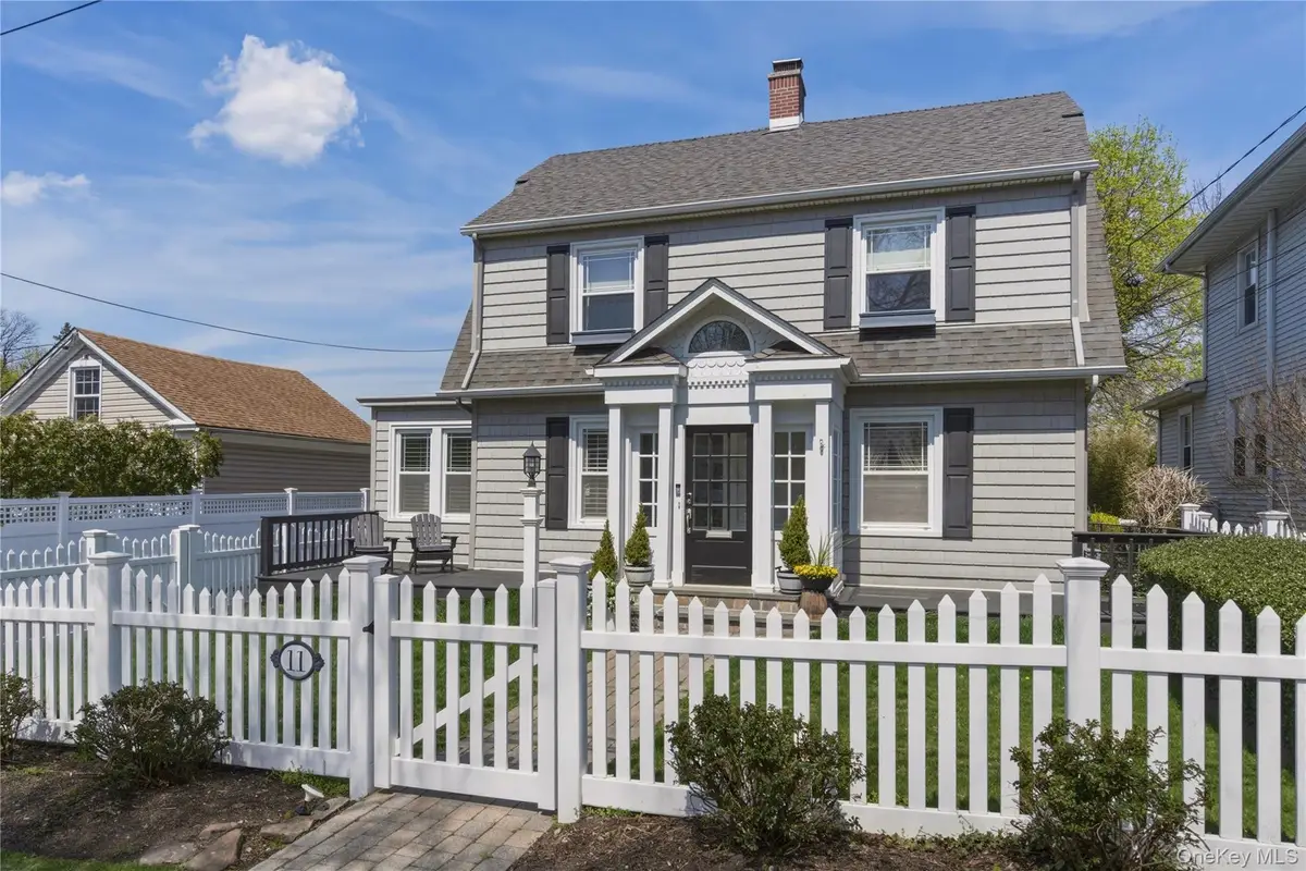 11 Oakland Street, Huntington, NY 11743 - #1