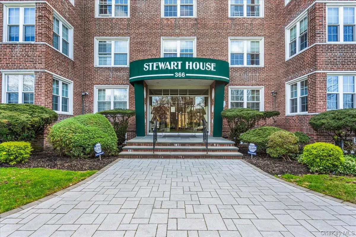366 Stewart Avenue #C4, Garden City, NY 11530 - #1