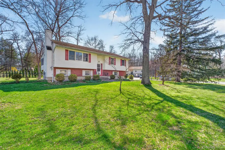 12 Wildwood Drive, Wappingers Falls, NY 12590 - #2