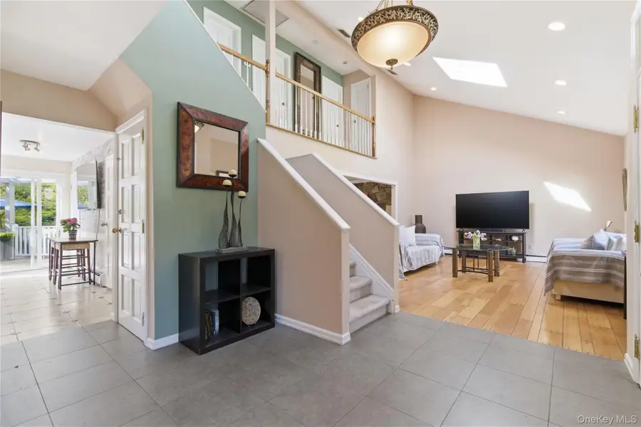 12 Pond Drive, Syosset, NY 11791 - #3