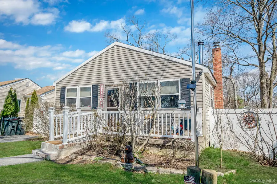 73 Wendy Drive, Farmingville, NY 11738 - #3