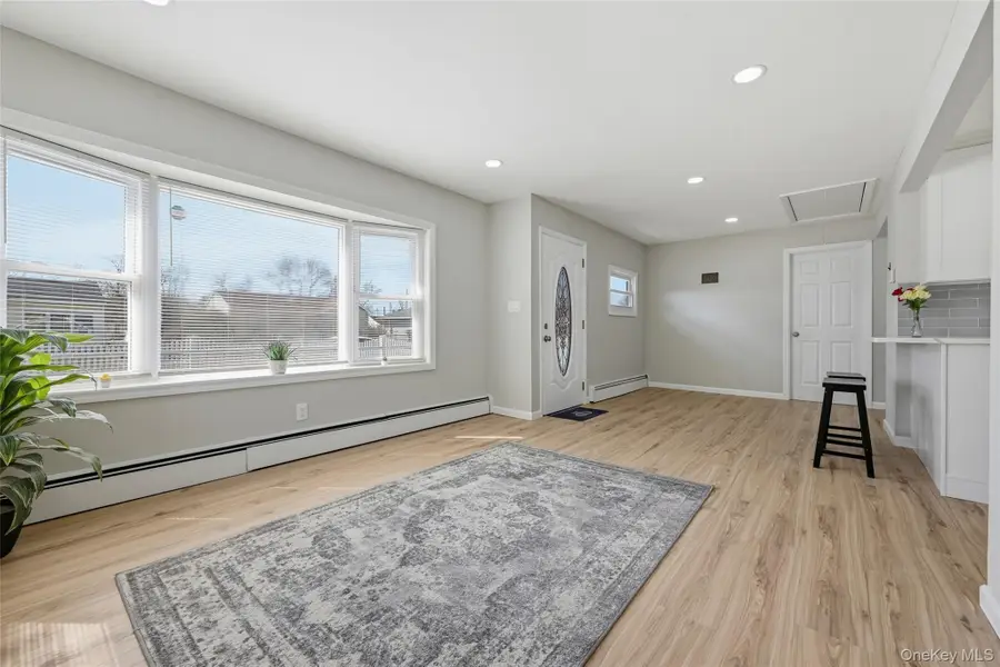 34 Croydon Road, Amityville, NY 11701 - #3