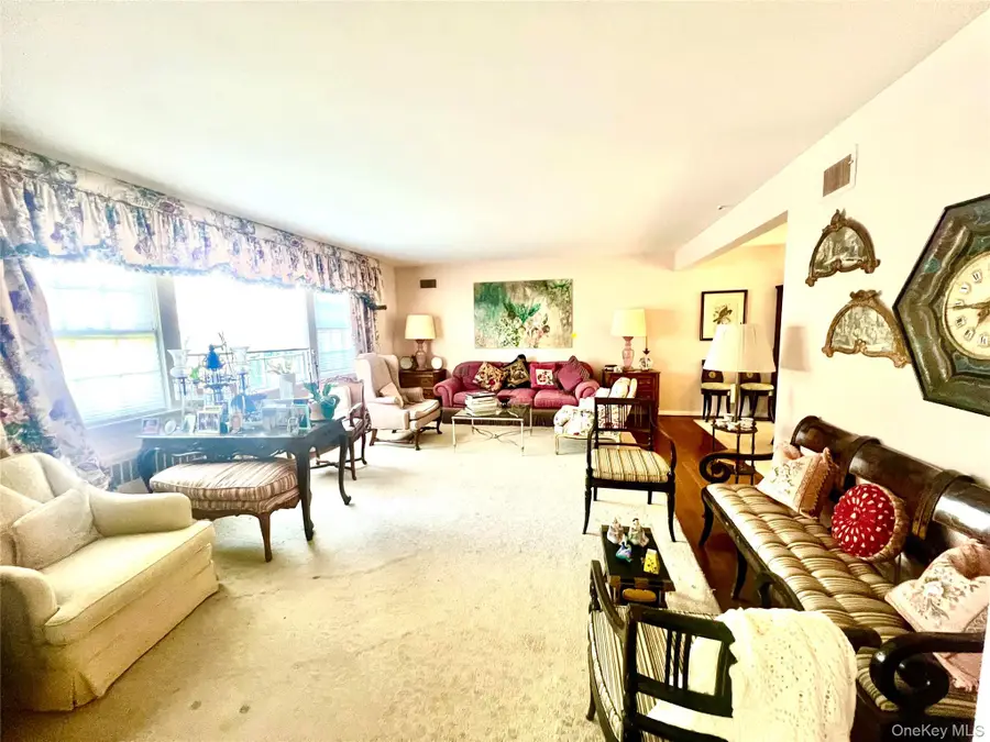 2 Wyckoff Place, Woodmere, NY 11598 - #2