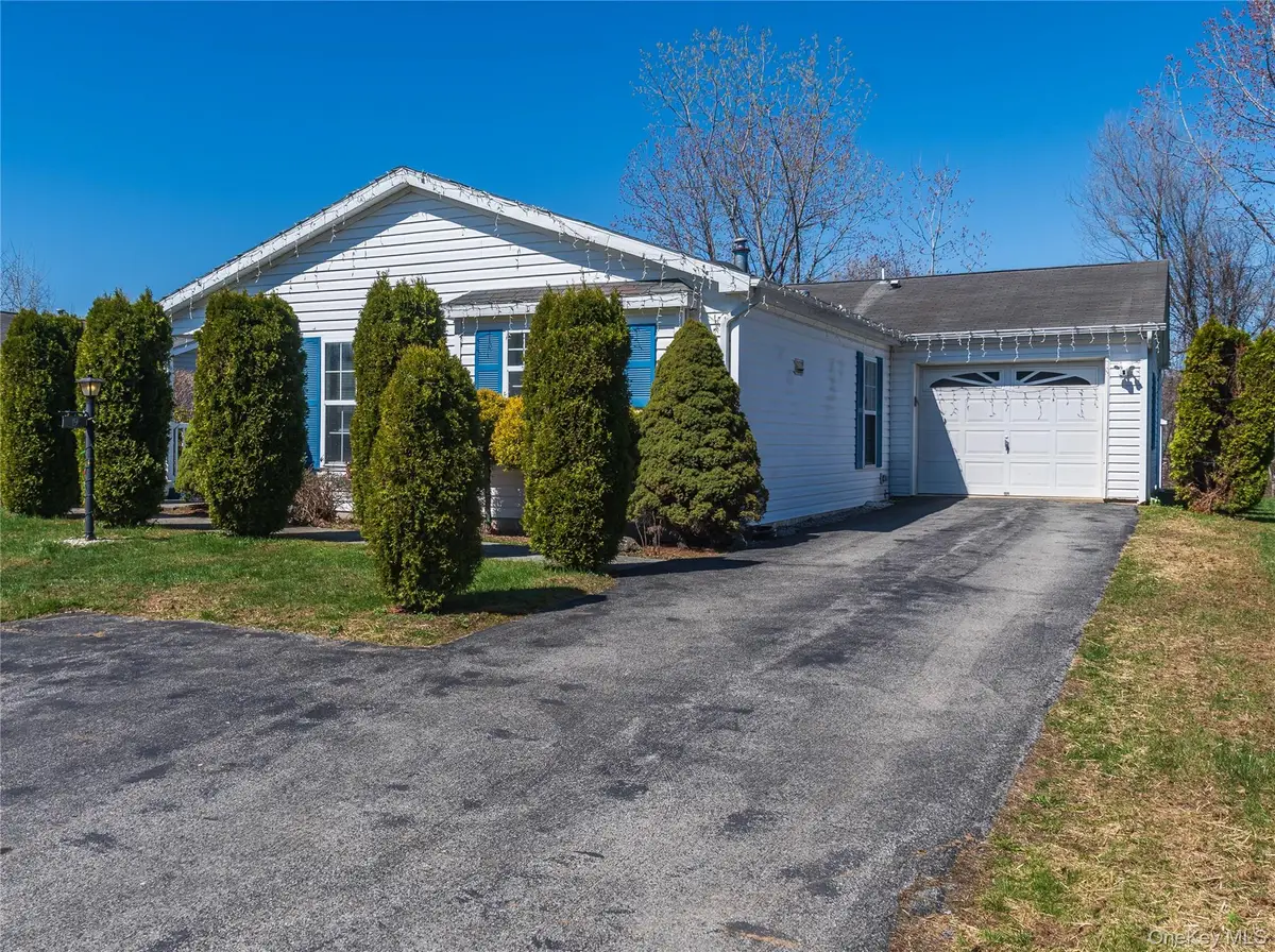 19 Biscayne Blvd, Poughkeepsie, NY 12603 - #1