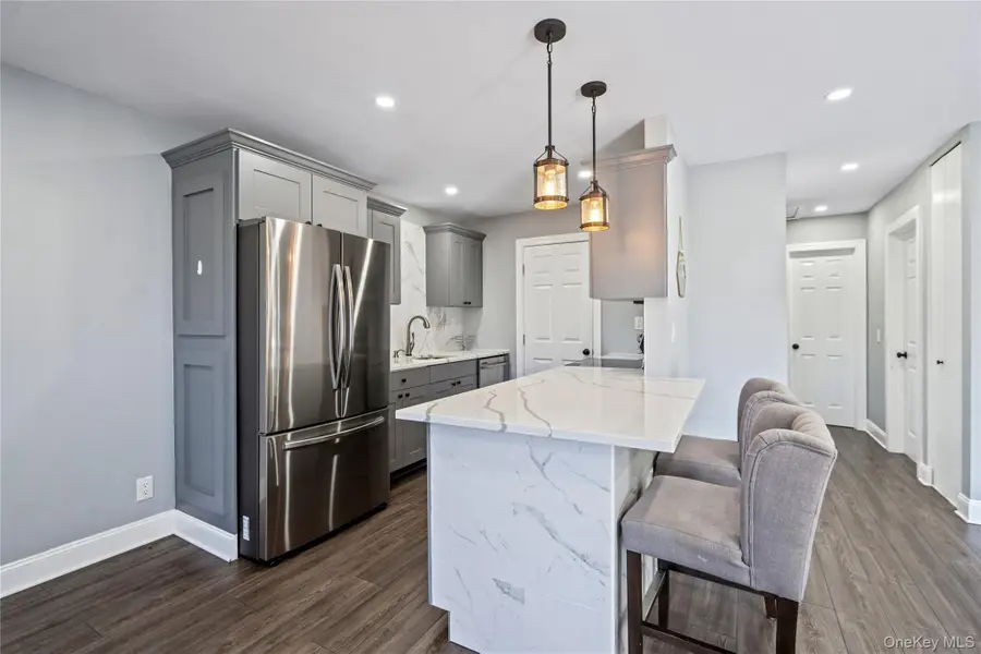 24 Richmond Boulevard #4B, Ronkonkoma, NY 11779 - #3