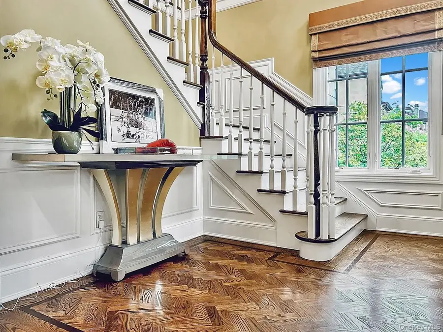 9 Earle Drive, Muttontown, NY 11791 - #3