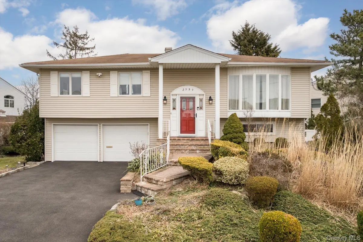 2959 Clubhouse Road, Merrick, NY 11566 - #1