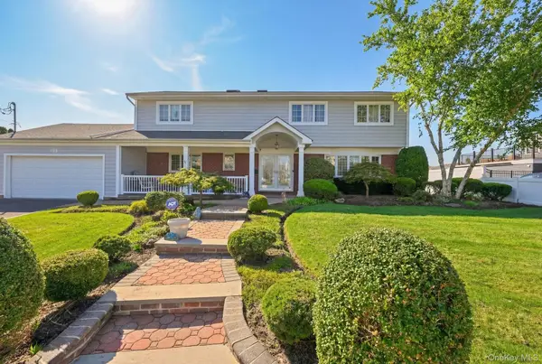 133 Thornwood Road, Massapequa Park, NY 11762