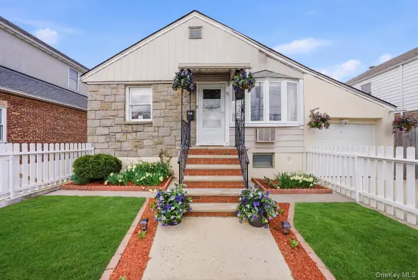 75 Woodlawn Avenue, Yonkers, NY 10704