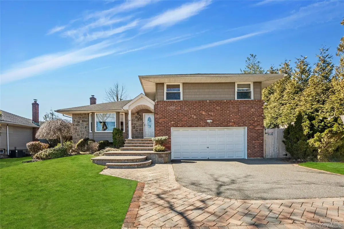 37 Winthrop Road, Plainview, NY 11803 - #1