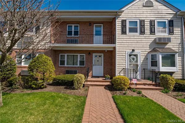 195 N Centre Avenue #25, Rockville Centre, NY 11570