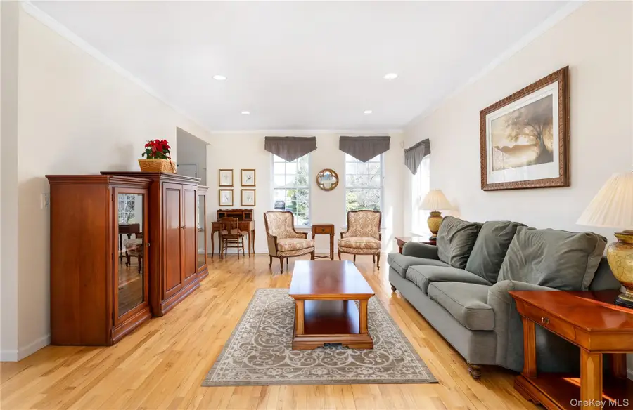 6 Mimosa Street, Miller Place, NY 11764 - #3