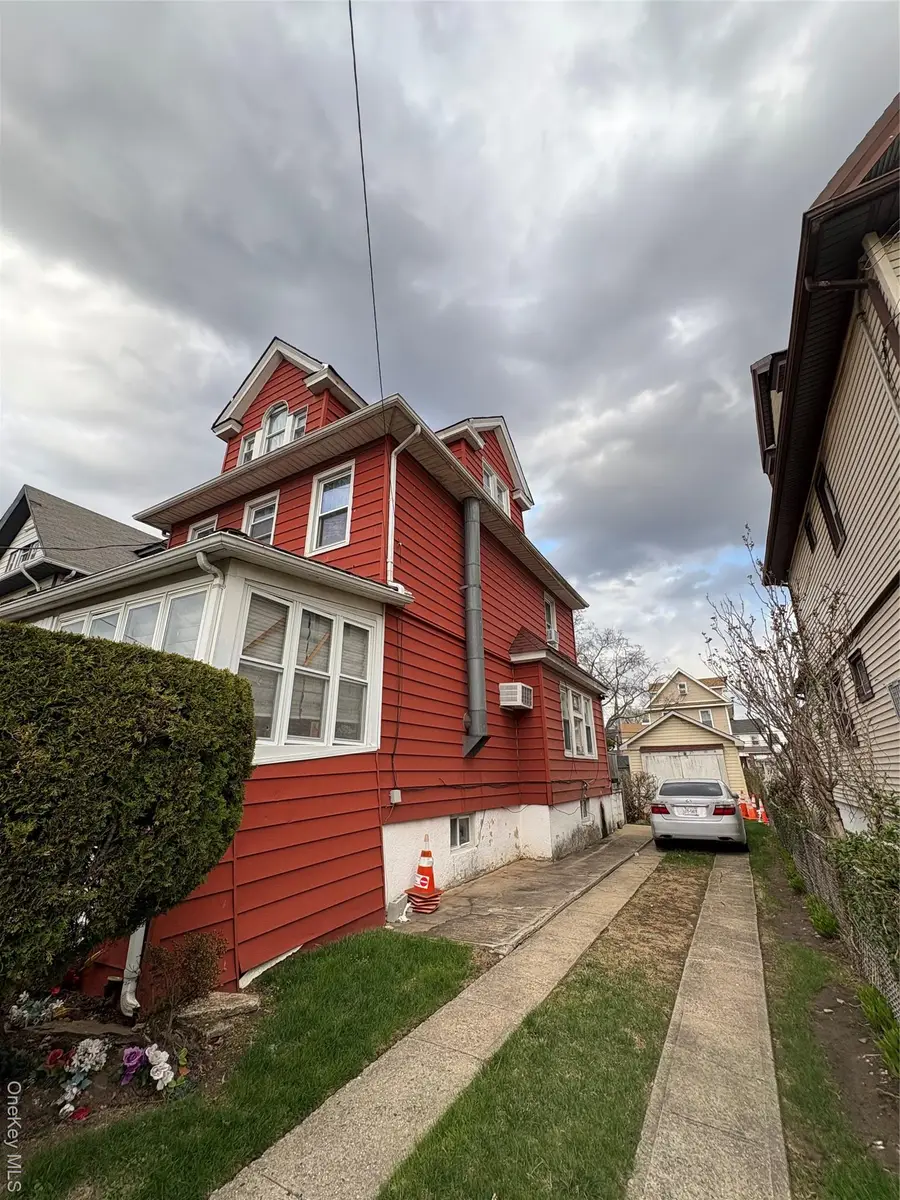 10409 189th Street, Saint Albans, NY 11412 - #2