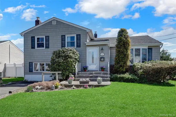 421 Grand Boulevard, Massapequa Park, NY 11762