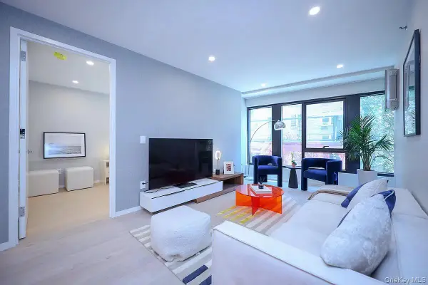 40-22 61st Street #2M, Woodside, NY 11377