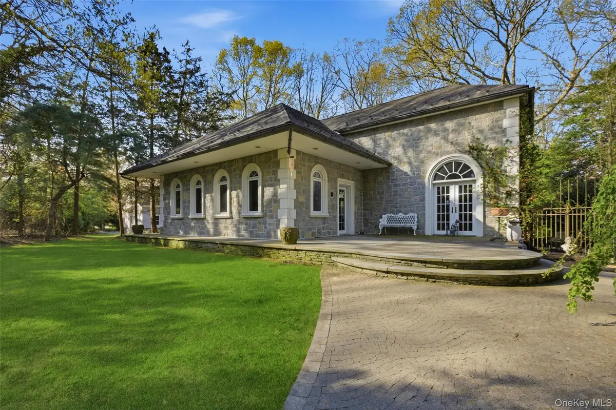 31 W Meadow Road, Setauket, NY 11733 - #1