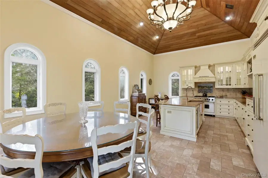 31 W Meadow Road, Setauket, NY 11733 - #3