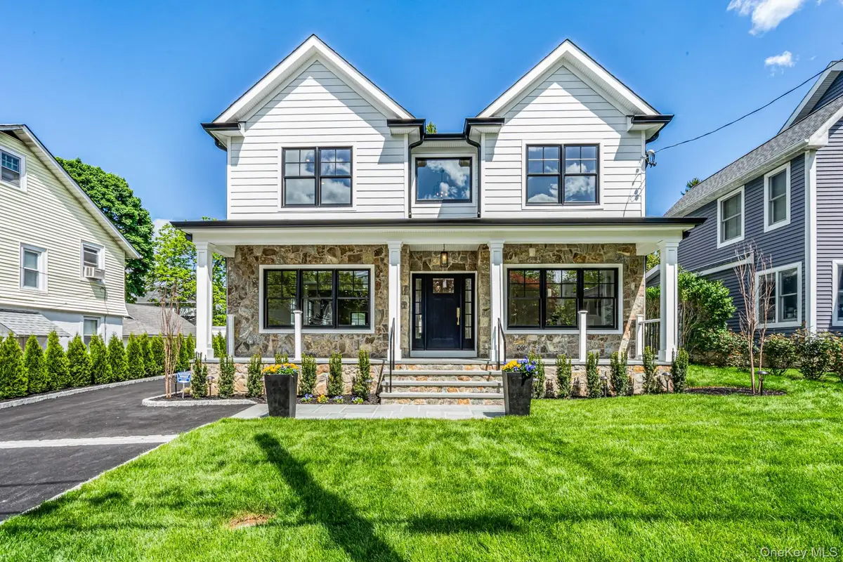 33 3rd Street, Manhasset, NY 11030 - #1