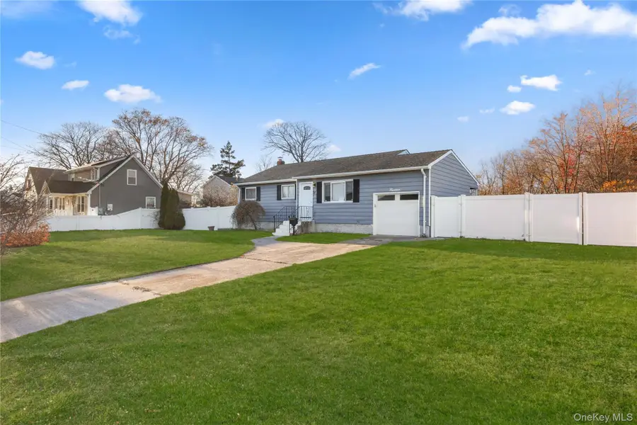 14 Platt Avenue, West Babylon, NY 11704 - #2