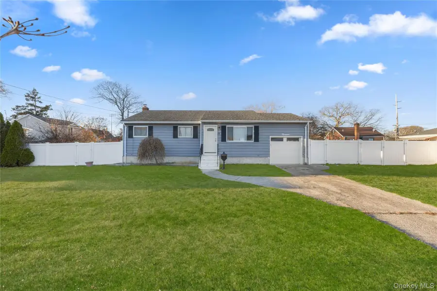 14 Platt Avenue, West Babylon, NY 11704 - #3