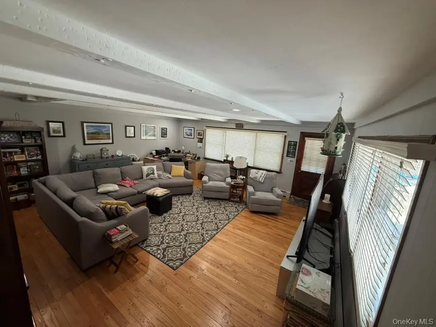 12 Knoll Crest, Miller Place, NY 11764 - #3