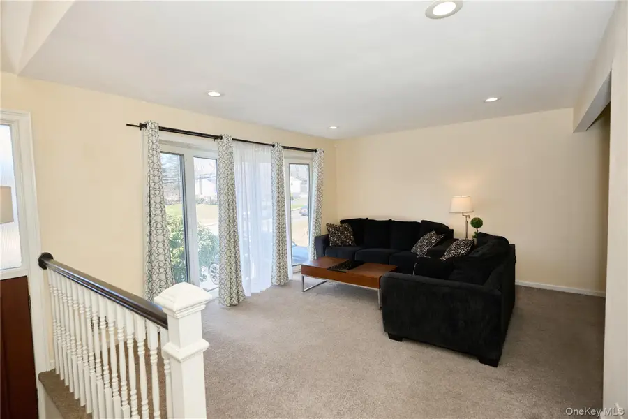 390 Townline Road, Commack, NY 11725 - #3