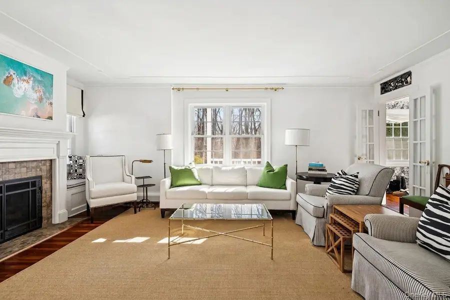 198 Pidgeon Hill Road, South Huntington, NY 11746 - #3