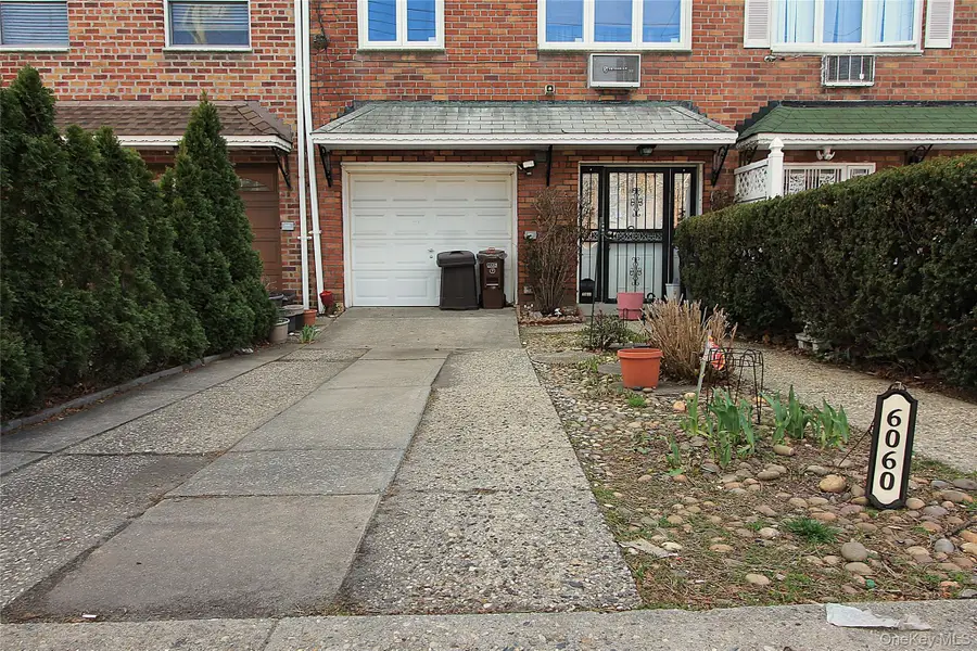 60-60 69th Place, Maspeth, NY 11378 - #3
