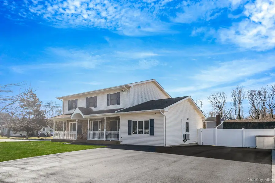 528 Mollie Boulevard, Holbrook, NY 11741 - #2