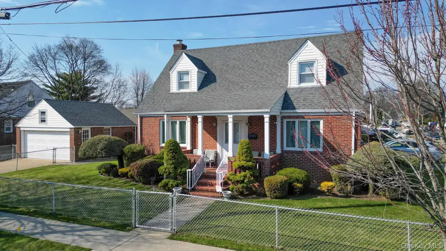 1102 Phoebe Street, Franklin Square, NY 11010 - #2