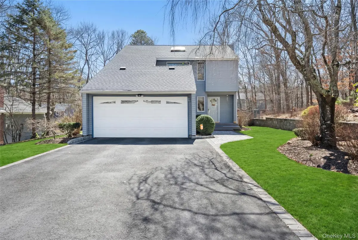 287 Peconic Terrace, Calverton, NY 11933 - #1