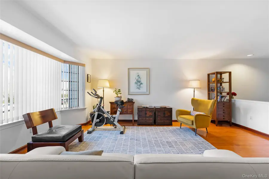 240-46 Oak Park Drive #37a, Little Neck, NY 11362 - #3