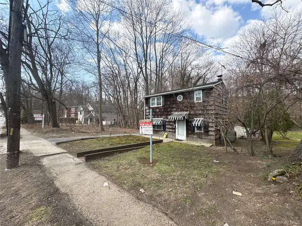 471 Community Drive, Manhasset, NY 11030
