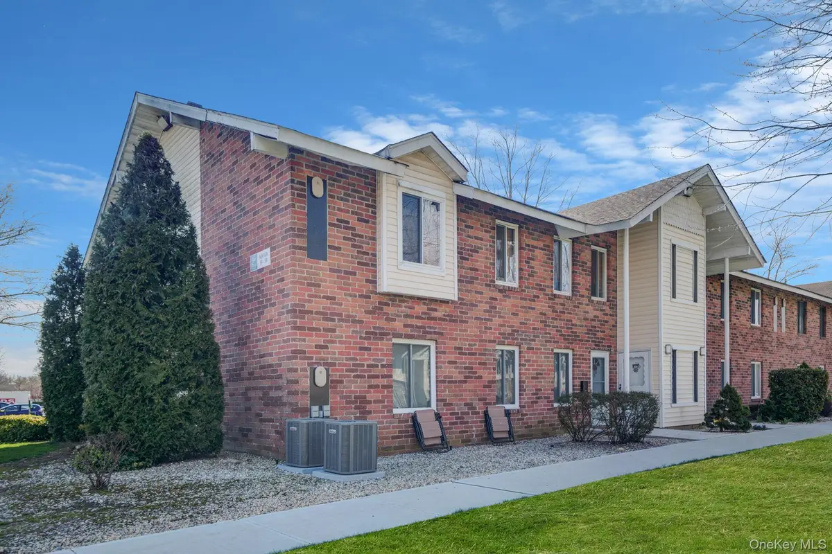 22 Kiowa Court #22, Coram, NY 11727 - #1