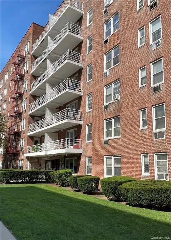 709 Waburton Avenue #7F, Yonkers, NY 10701