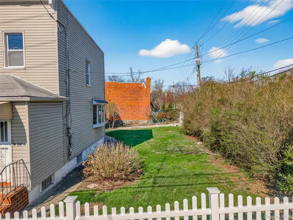 902 127th Street, College Point, NY 11356