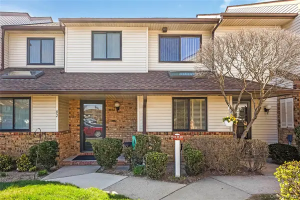 82 Cottonwood Ct. #82, Wantagh, NY 11793