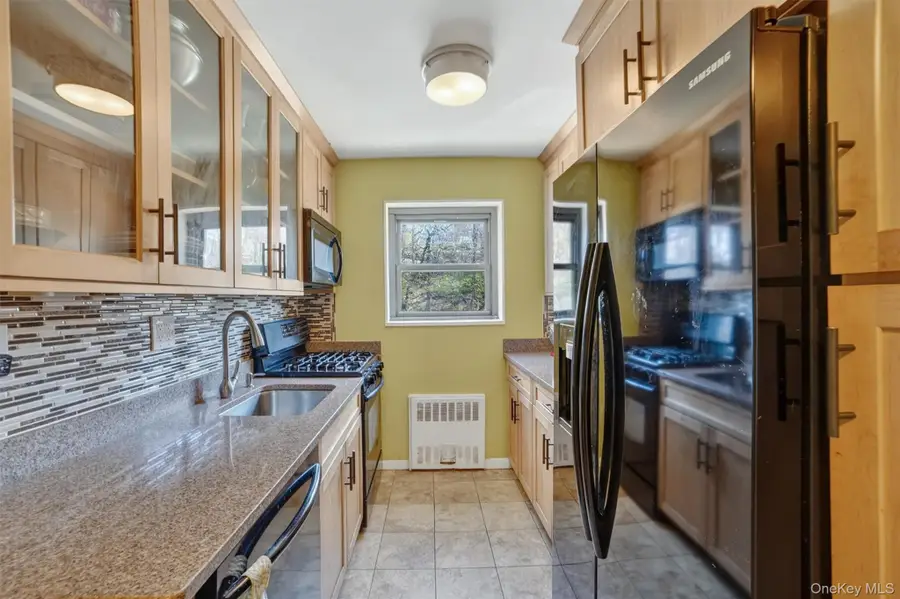 222 N Broadway #3D, Yonkers, NY 10701 - #3