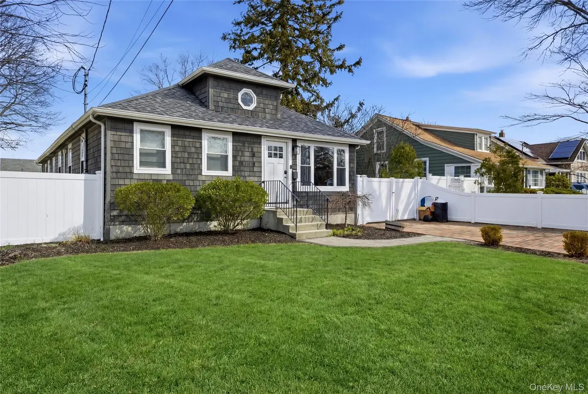 205 Oak Street, Patchogue, NY 11772 - #1