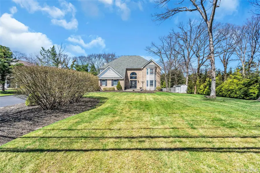 1 Kings Court, Hauppauge, NY 11788 - #3