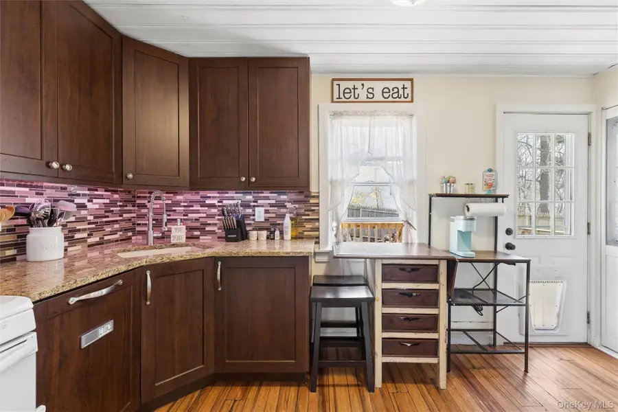 7 Upton Drive, Sound Beach, NY 11789 - #3