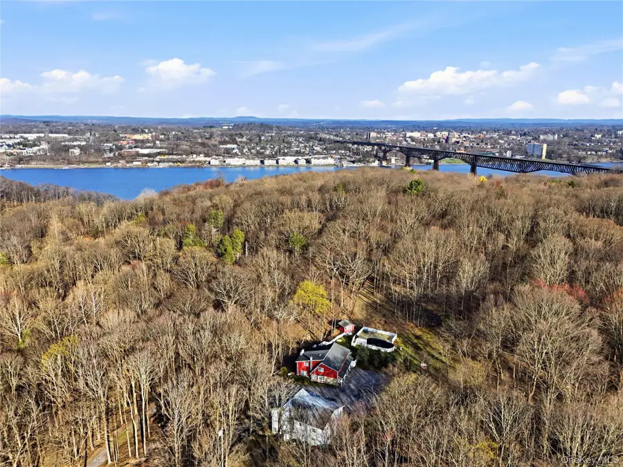 6-8 Bell Drive, Highland, NY 12528 - #2