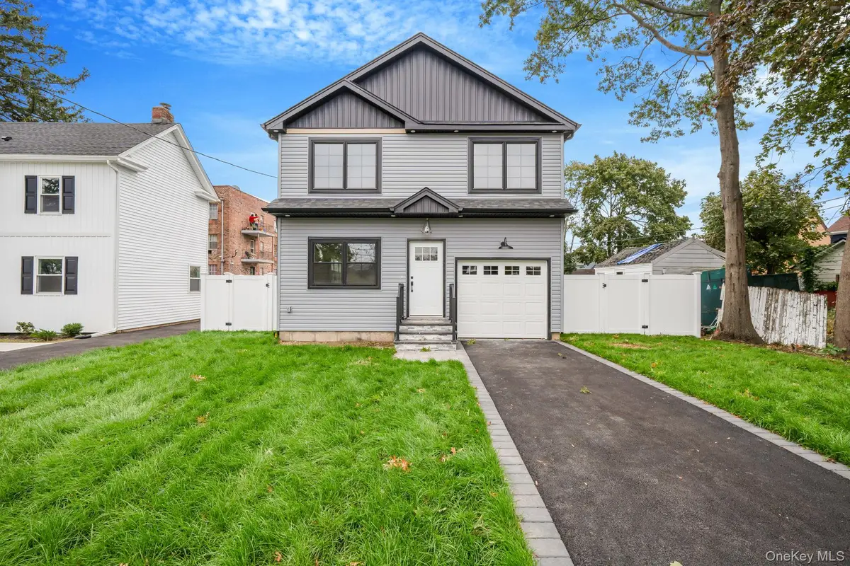 27 Elizabeth Court, Hempstead, NY 11550 - #1