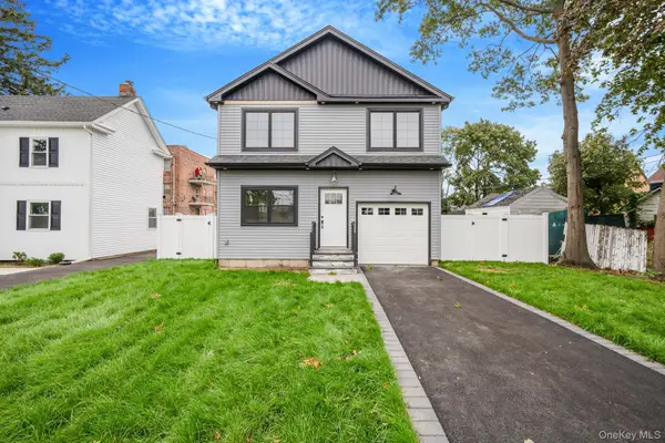 27 Elizabeth Court, Hempstead, NY 11550