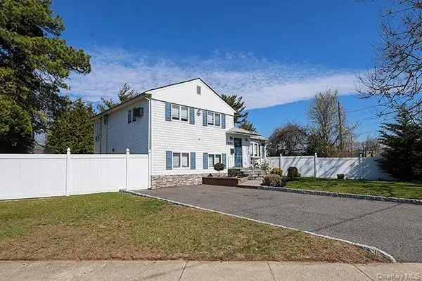 1084 Hicksville Road, North Massapequa, NY 11758 - #2