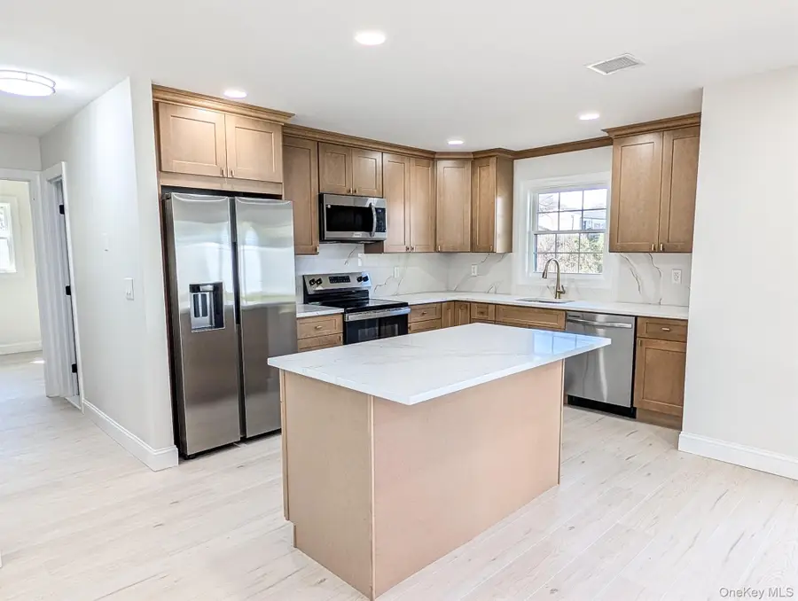 73 Rush Street, Terryville, NY 11776 - #3