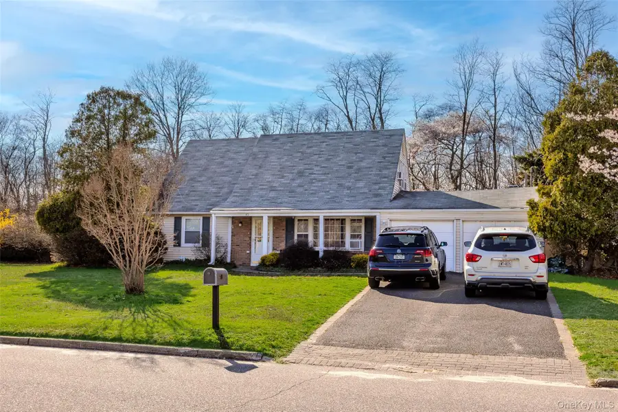 83 Manchester Lane, Stony Brook, NY 11790 - #3