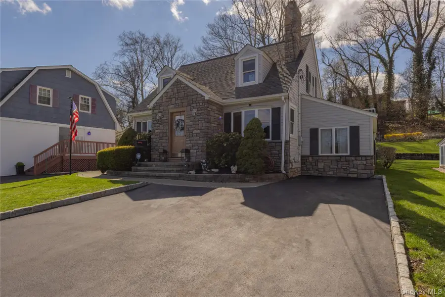 87 N Magnolia Street, Pearl River, NY 10965 - #2