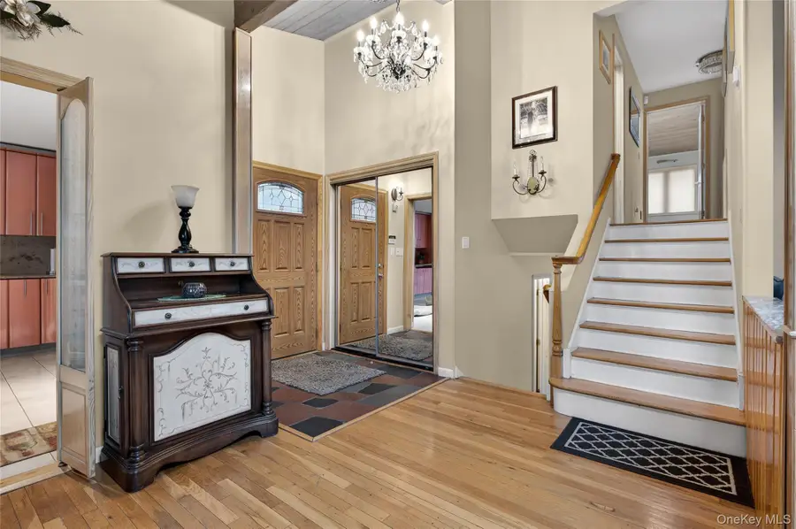 43 Highwood Road, East Norwich, NY 11732 - #3